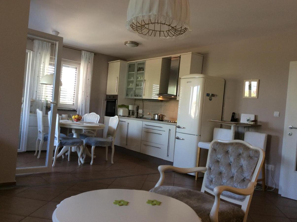 Apartman Sinikovic Barusic Exterior photo