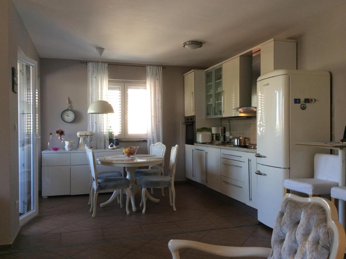 Apartman Sinikovic Barusic Exterior photo