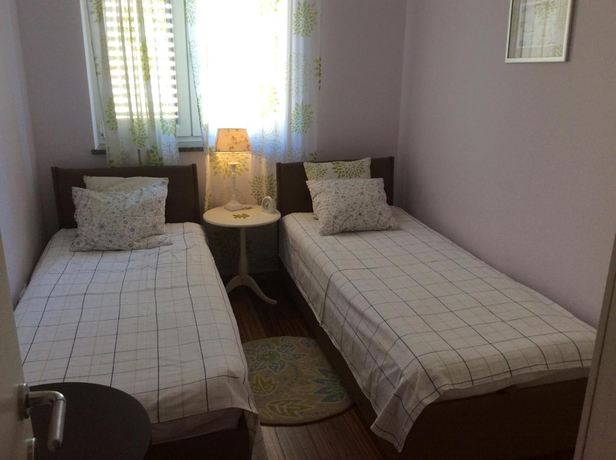 Apartman Sinikovic Barusic Exterior photo